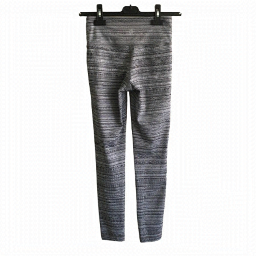 Athleta High Rise Jacquard Chaturanga Leggings Tights Black White XS